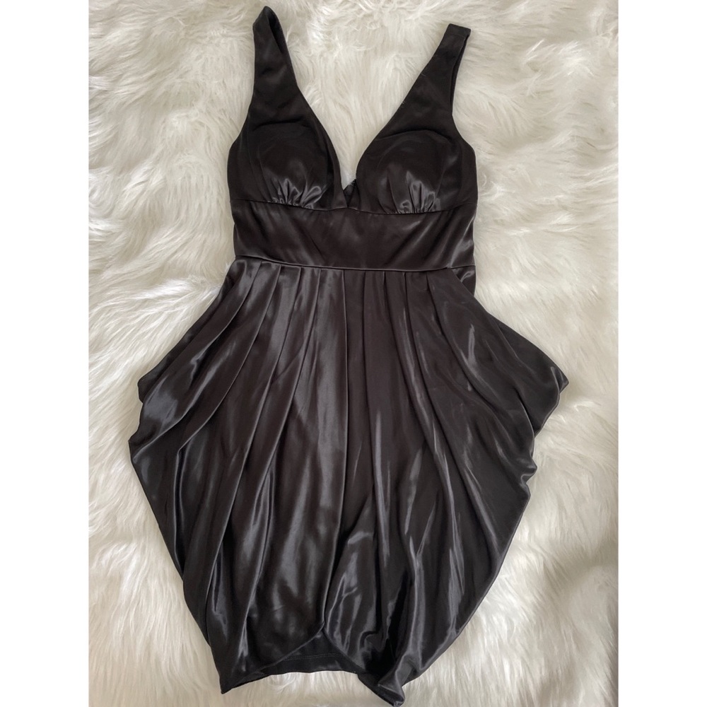 (NWT) Alyn Page New York Black Satin V-Neck Dress
